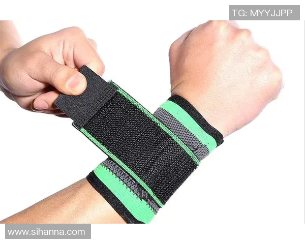 羽毛球装备选购指南：如何选择适合的护腕提升运动表现